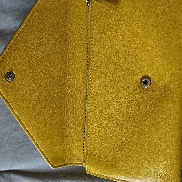 Authentic Balenciaga Wallet - Picture 16 of 16